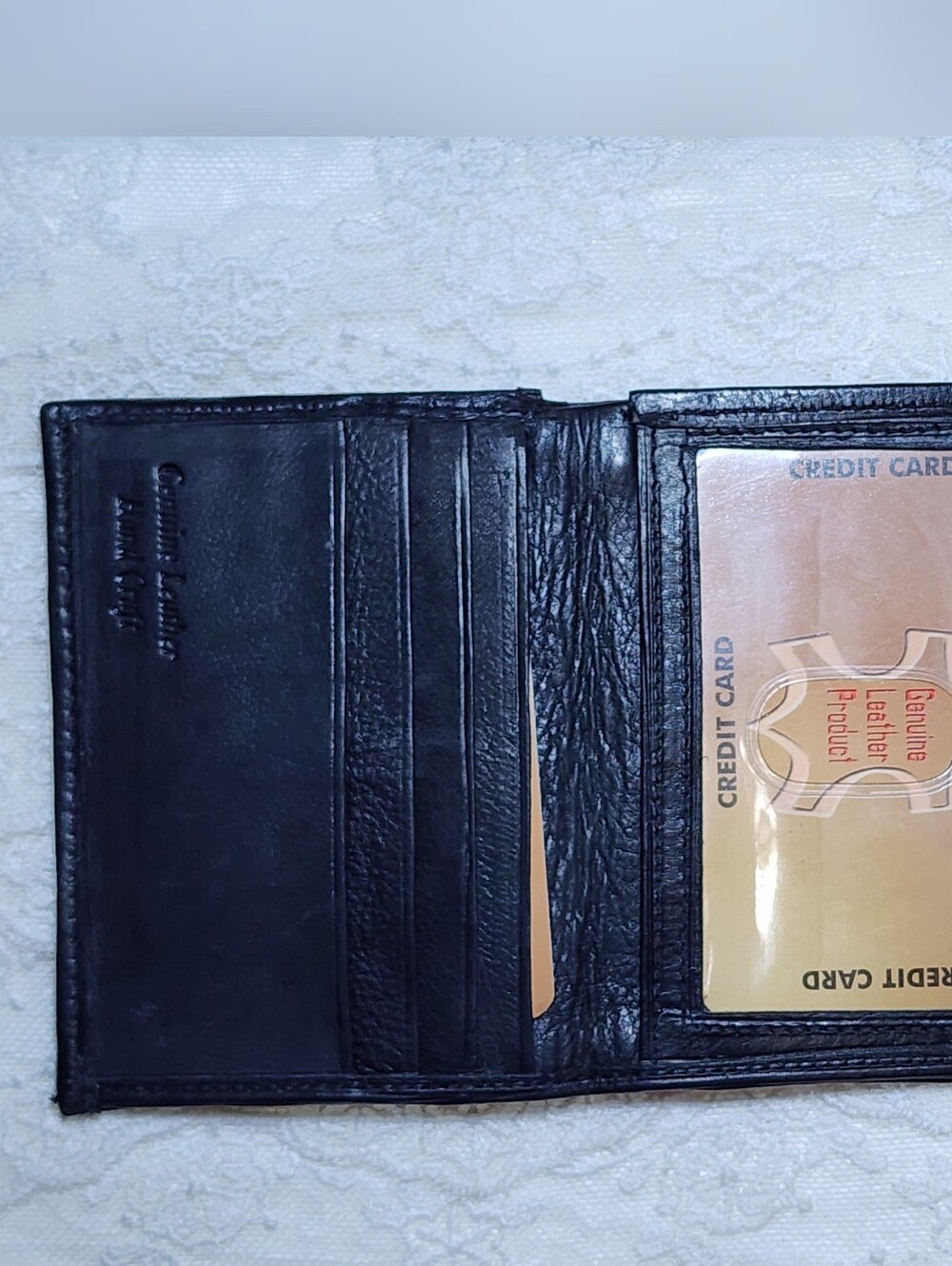Men's Black Leather Bi-Fold Wallet - Classic Carry